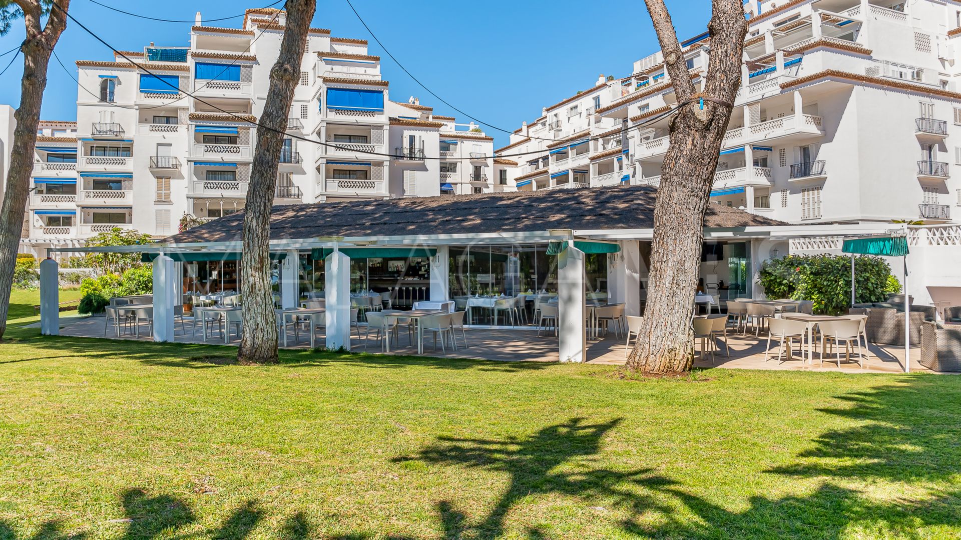 Lägenhet for sale in Playas del Duque