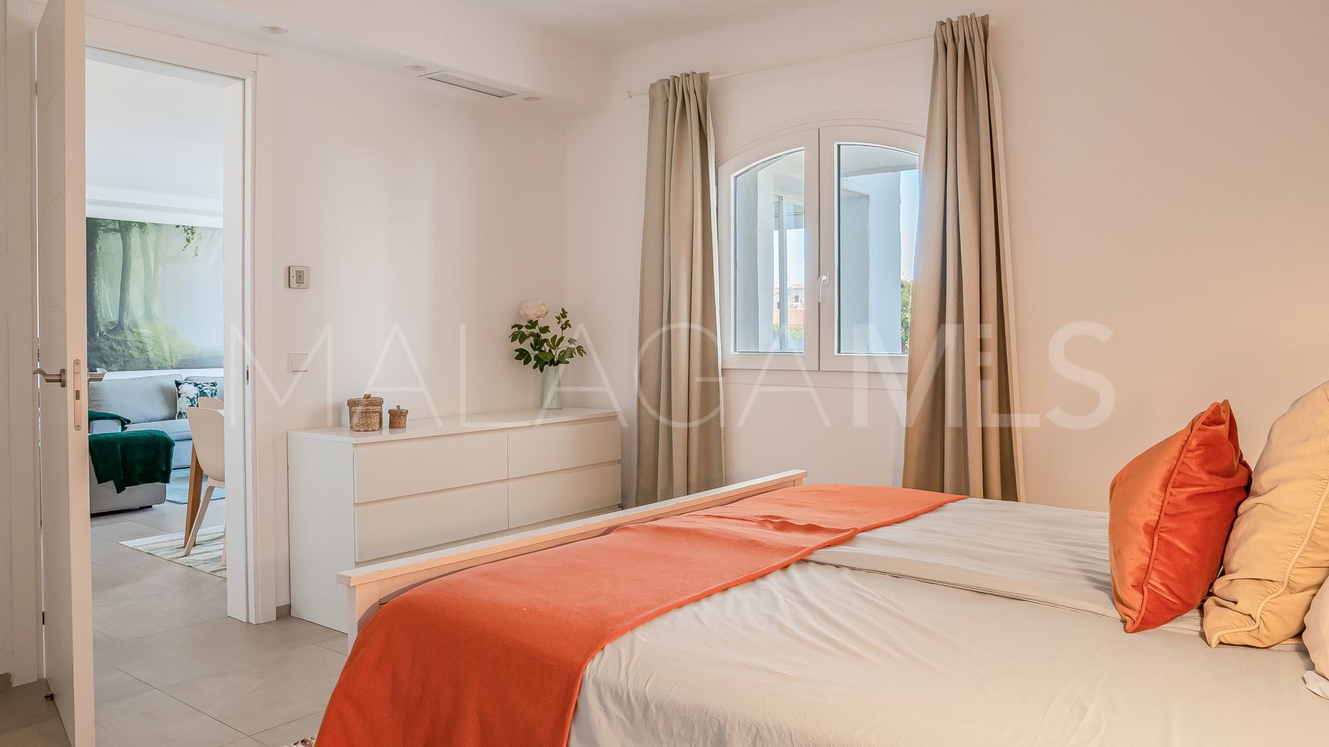 Lägenhet for sale in Playas del Duque