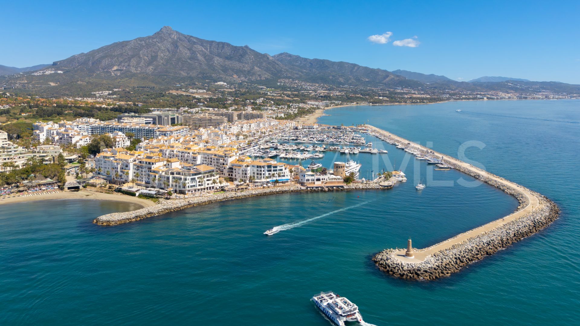 Lägenhet for sale in Playas del Duque