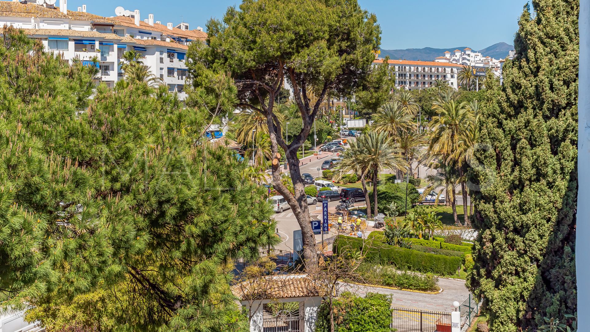 Lägenhet for sale in Playas del Duque