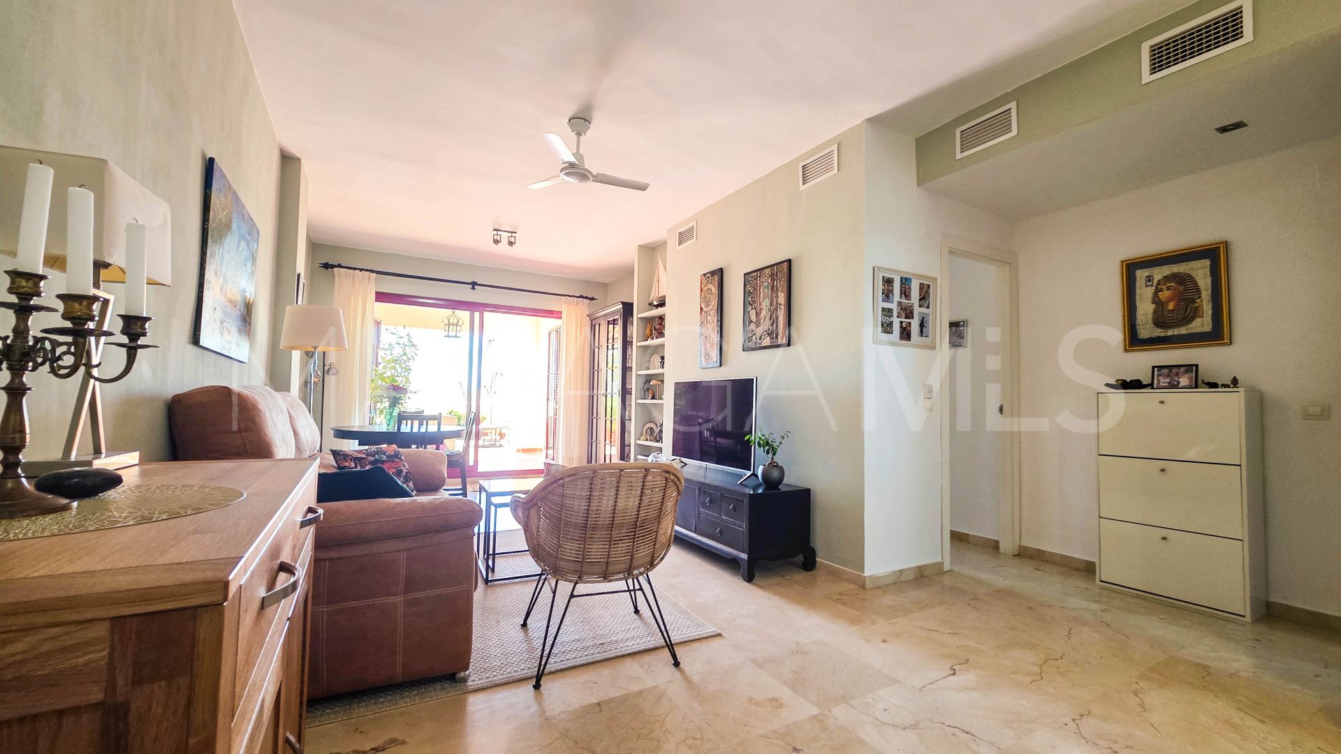 Markplanslägenhet for sale in Bahia de Casares