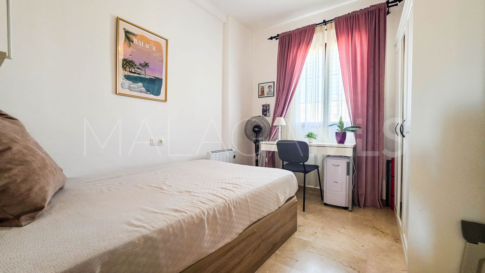 Markplanslägenhet for sale in Bahia de Casares