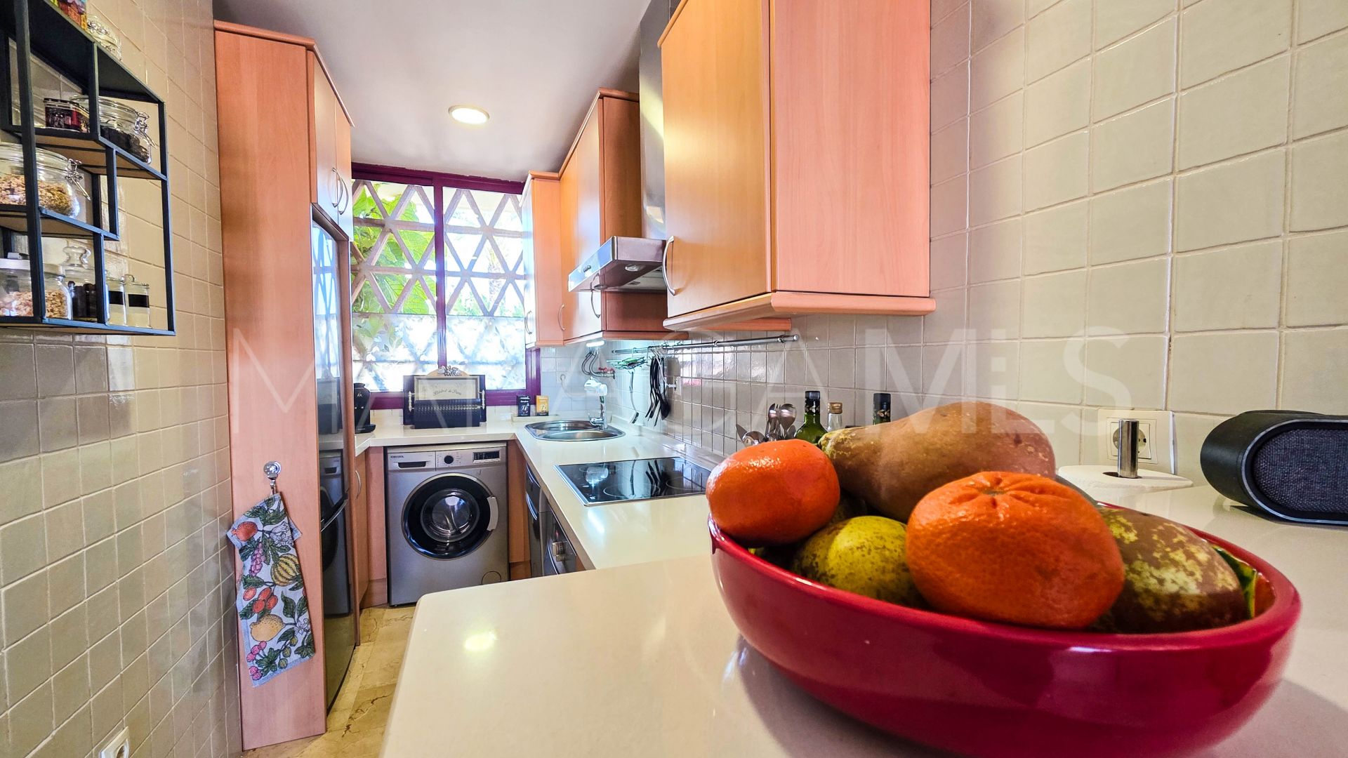 Markplanslägenhet for sale in Bahia de Casares