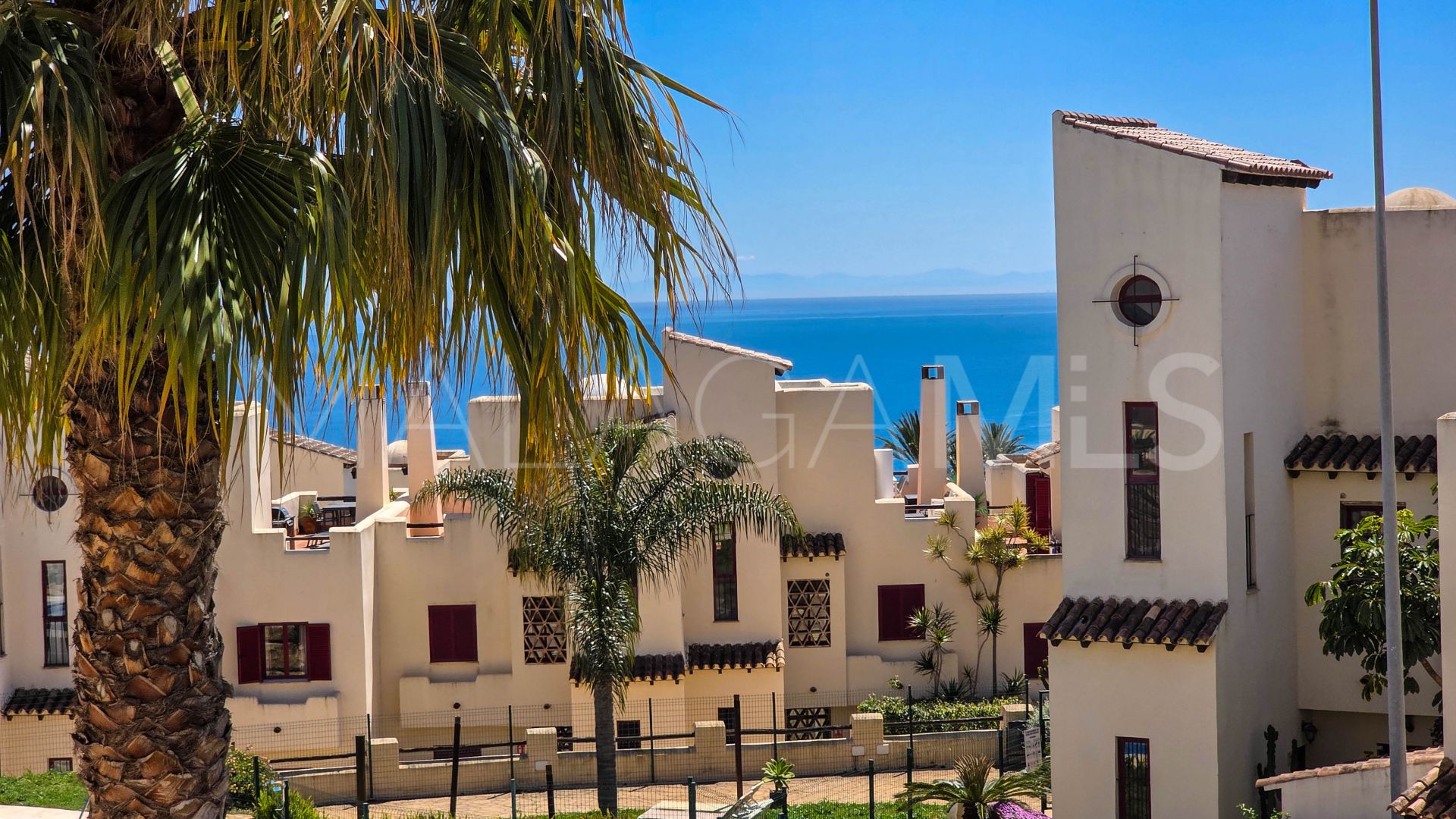 Markplanslägenhet for sale in Bahia de Casares