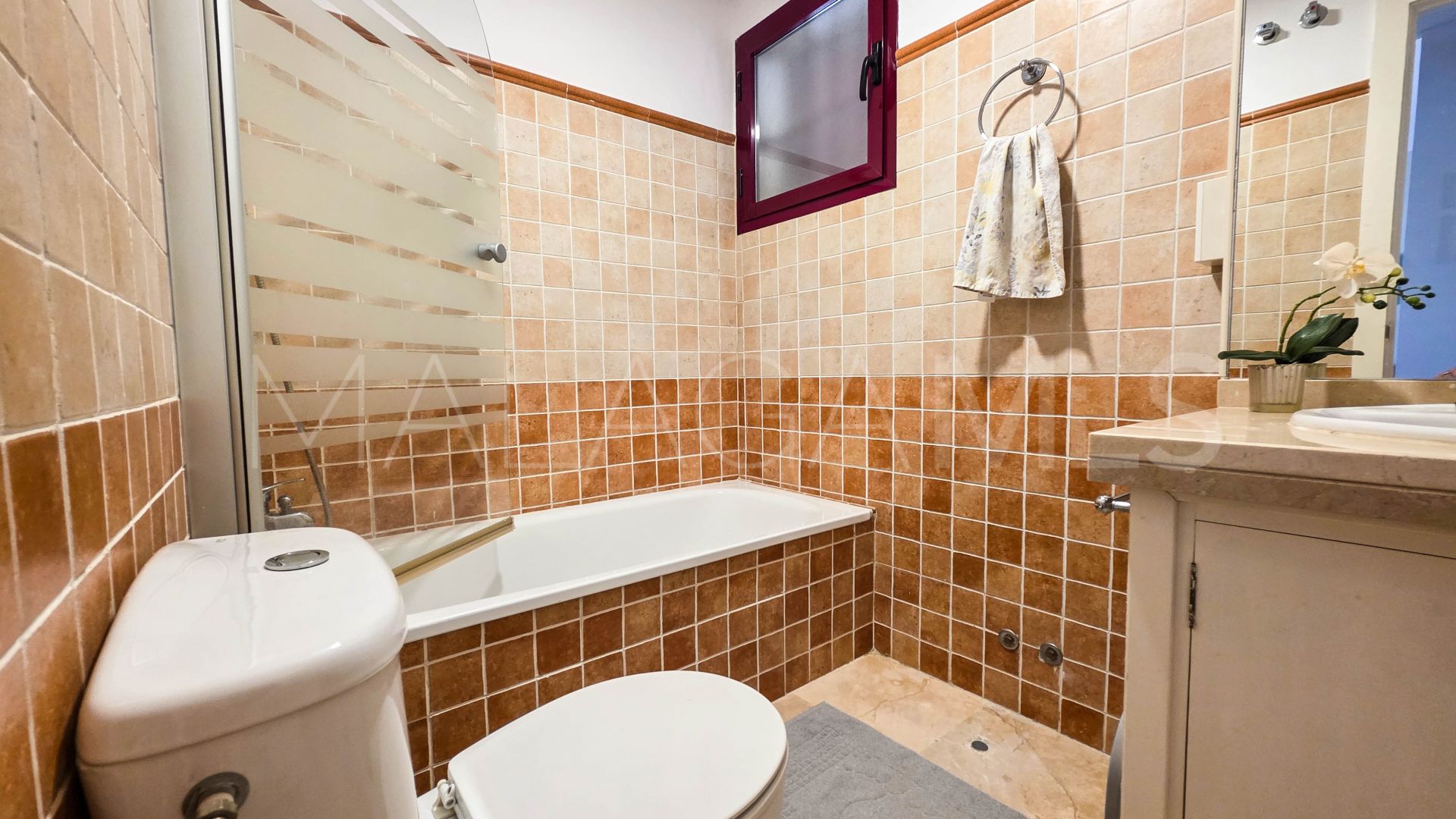 Markplanslägenhet for sale in Bahia de Casares