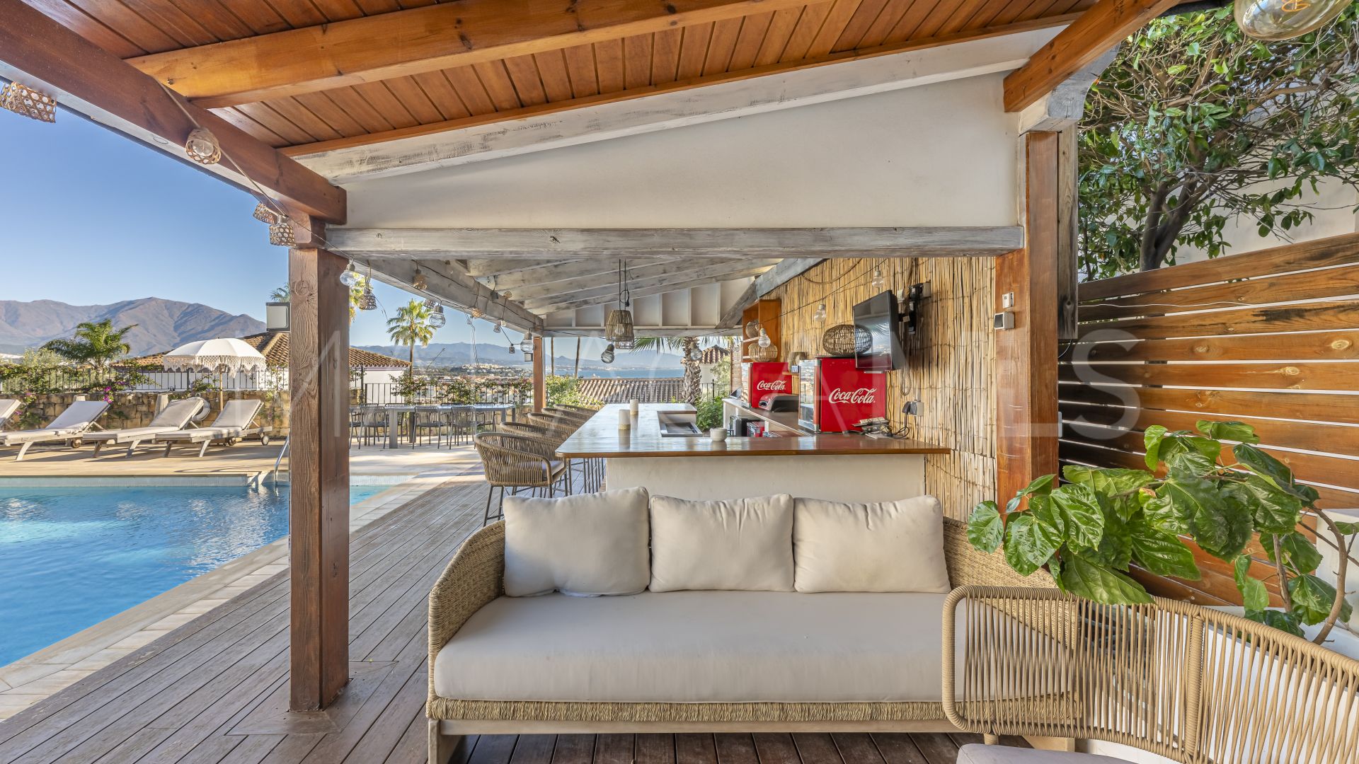 Villa for sale in La Duquesa