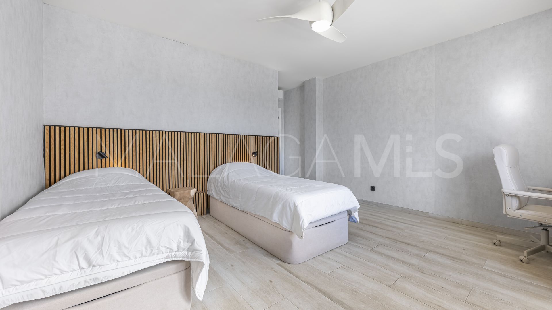 Villa for sale in La Duquesa