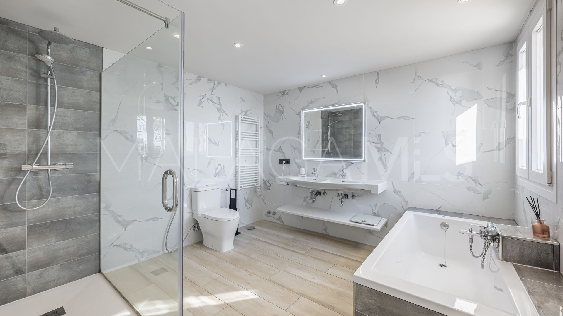 Villa for sale in La Duquesa