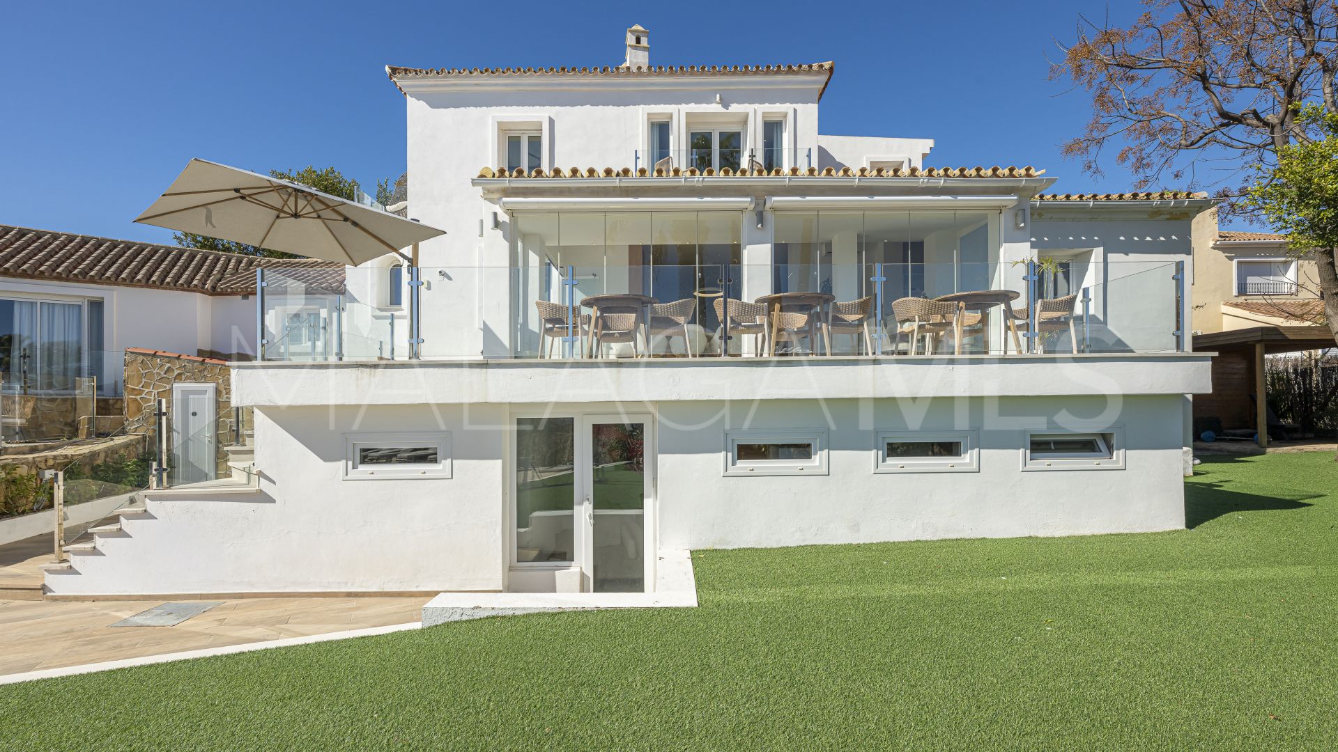 Villa for sale in La Duquesa