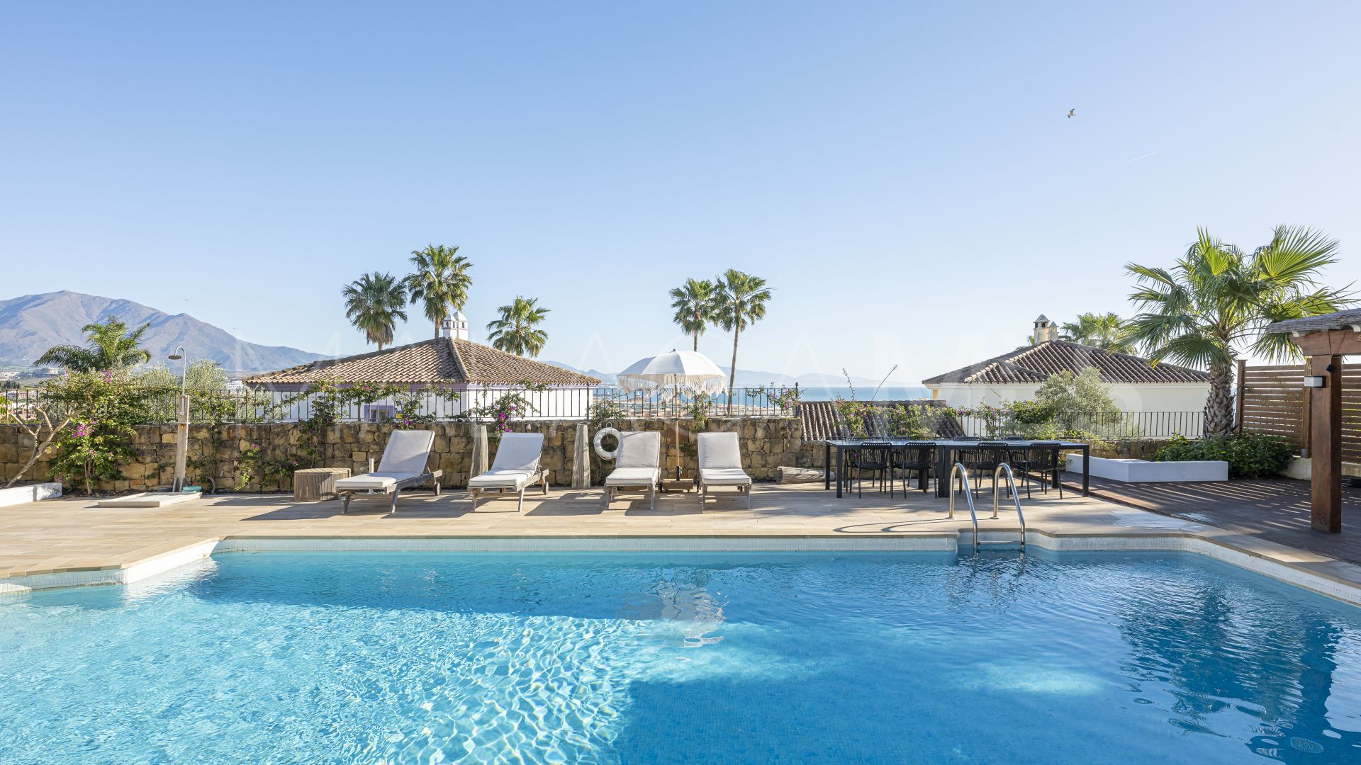 Villa for sale in La Duquesa