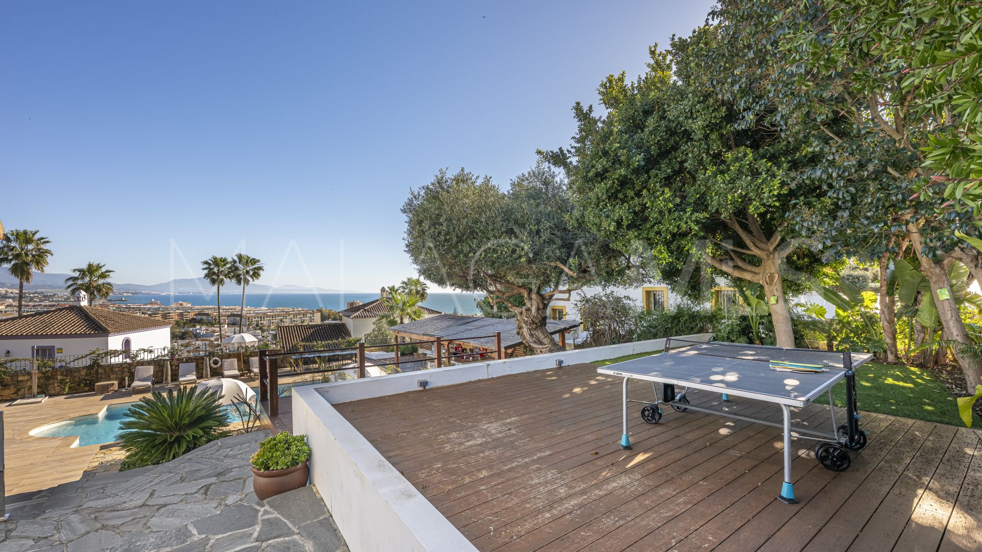 Villa for sale in La Duquesa