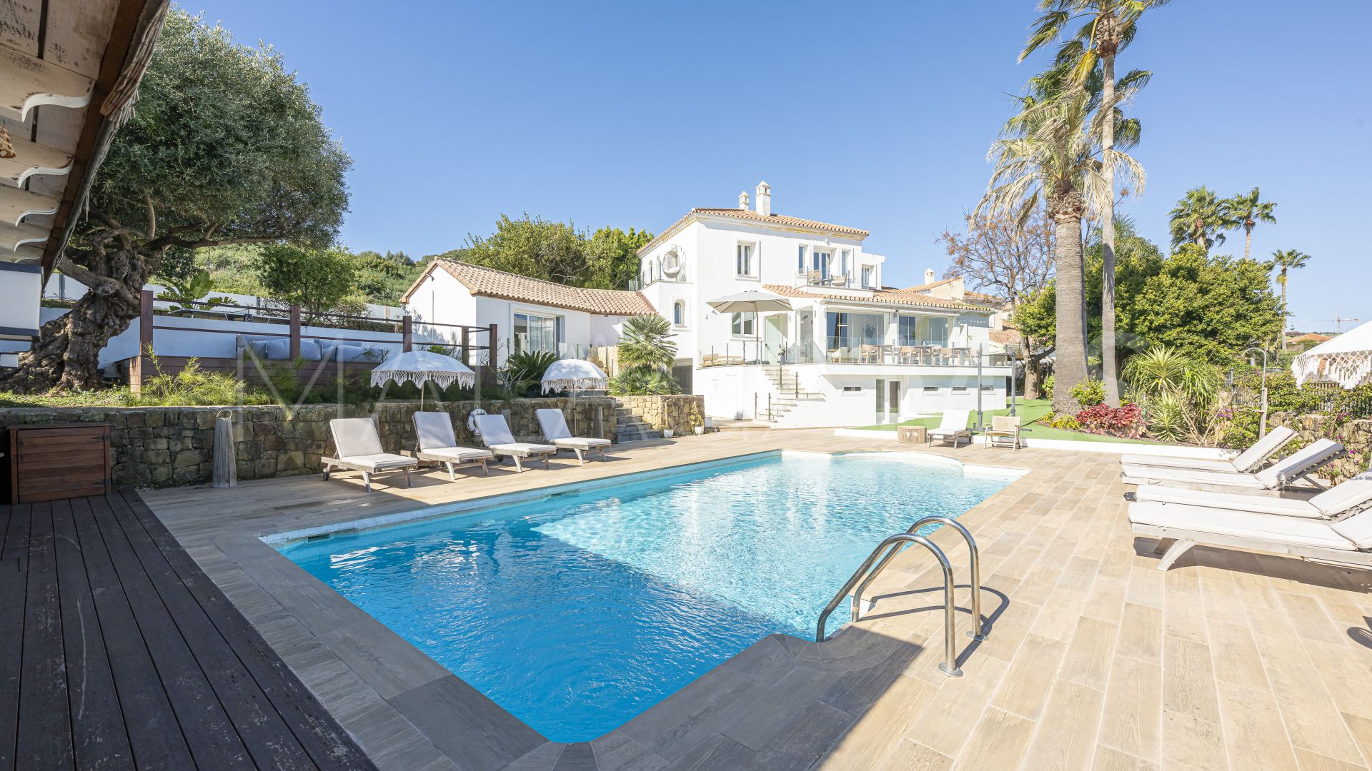 Villa for sale in La Duquesa