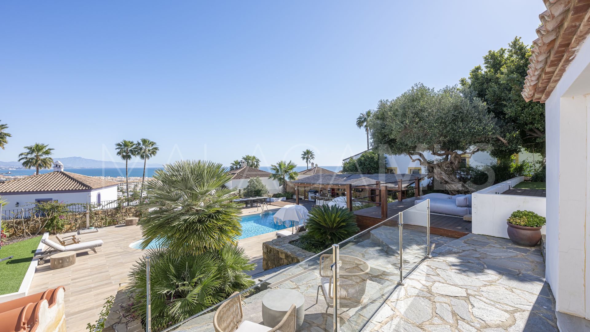 Villa for sale in La Duquesa