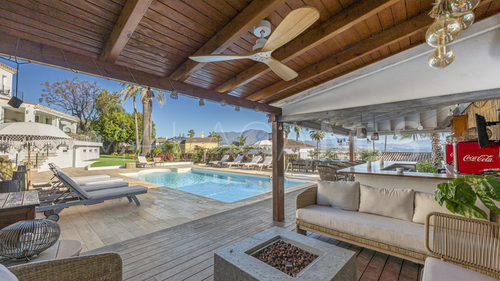 Villa for sale in La Duquesa