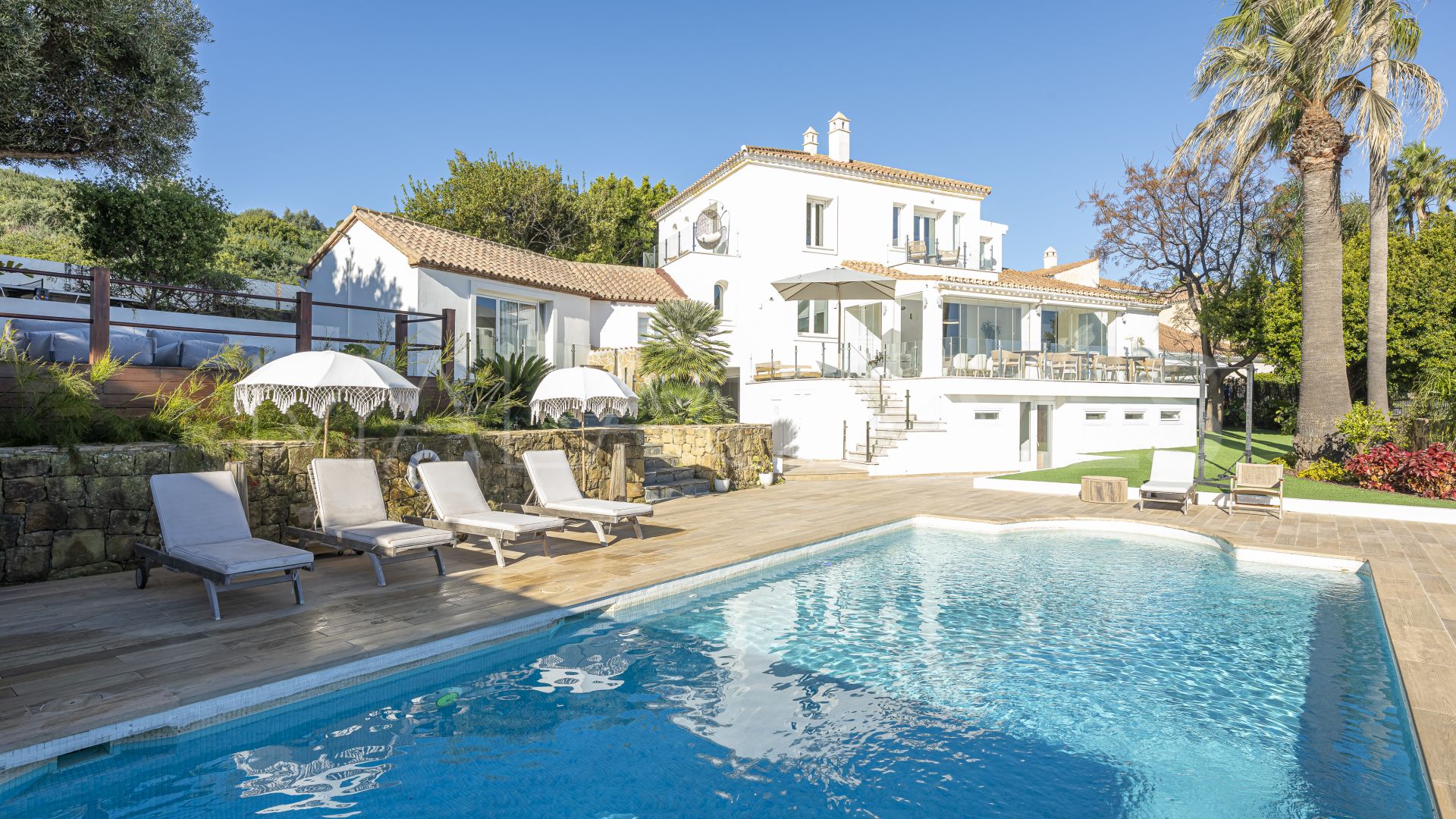 Villa for sale in La Duquesa