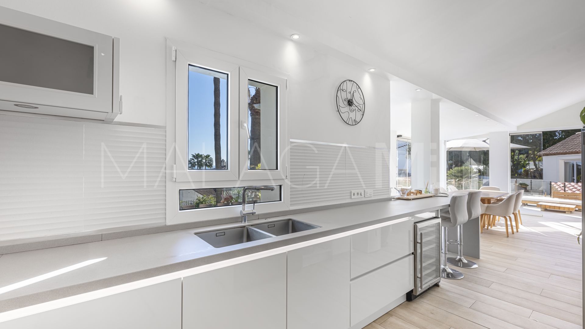 Villa for sale in La Duquesa