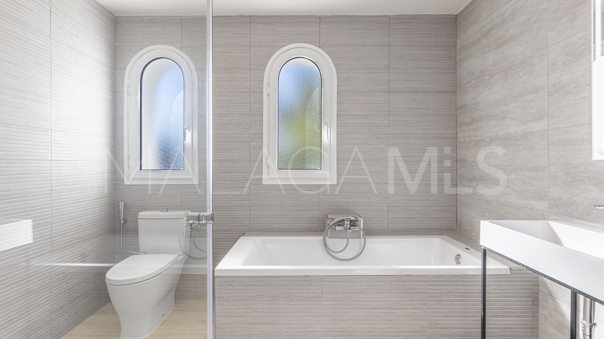 Villa for sale in La Duquesa