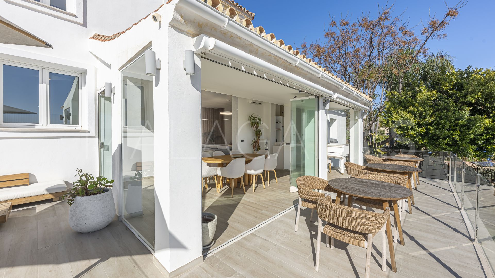Villa for sale in La Duquesa