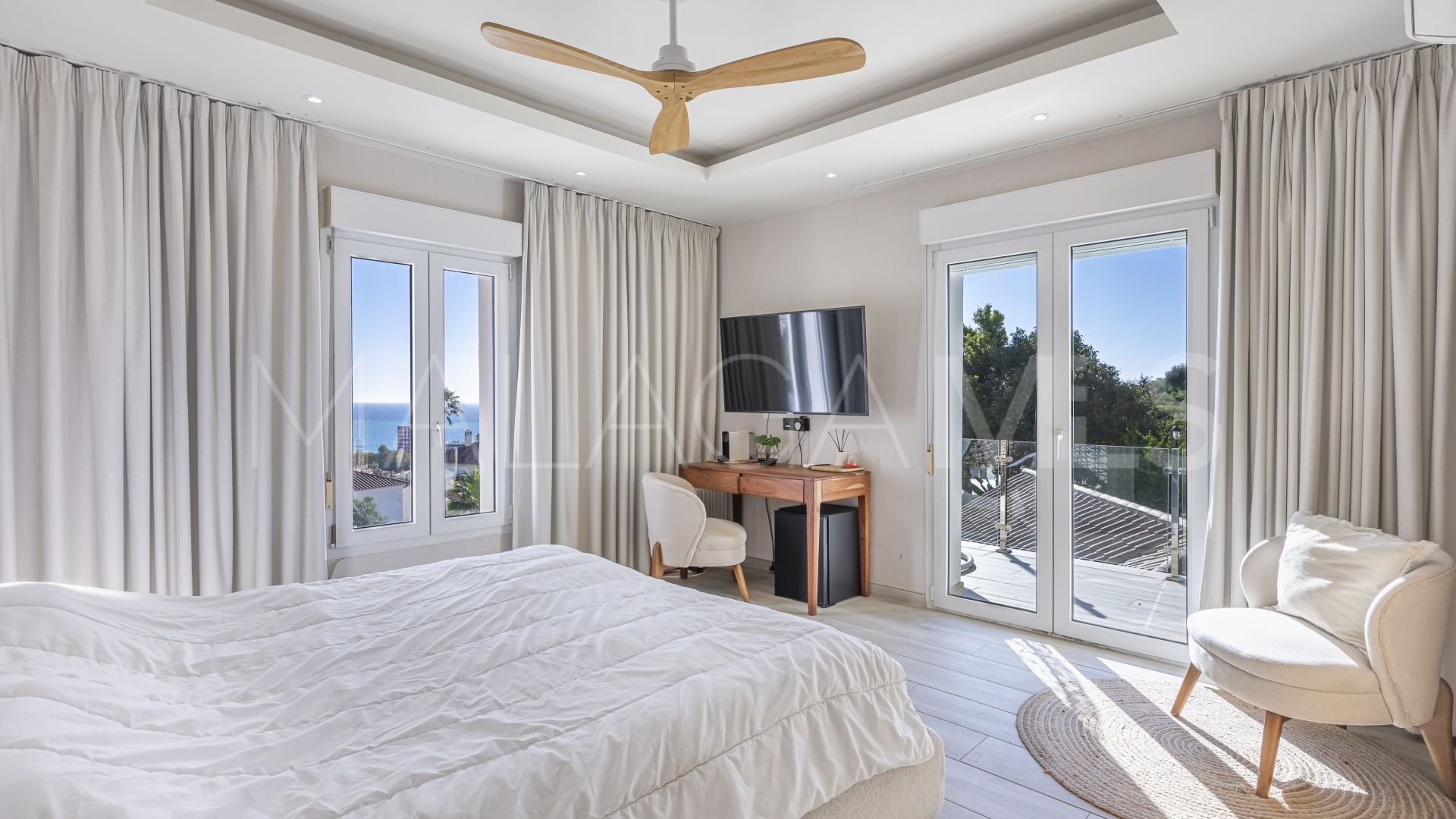 Villa for sale in La Duquesa