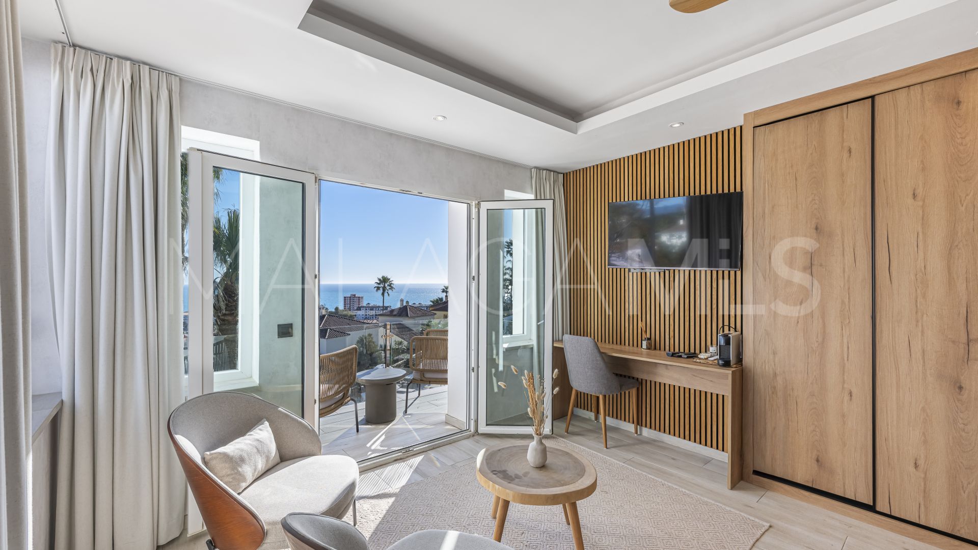 Villa for sale in La Duquesa