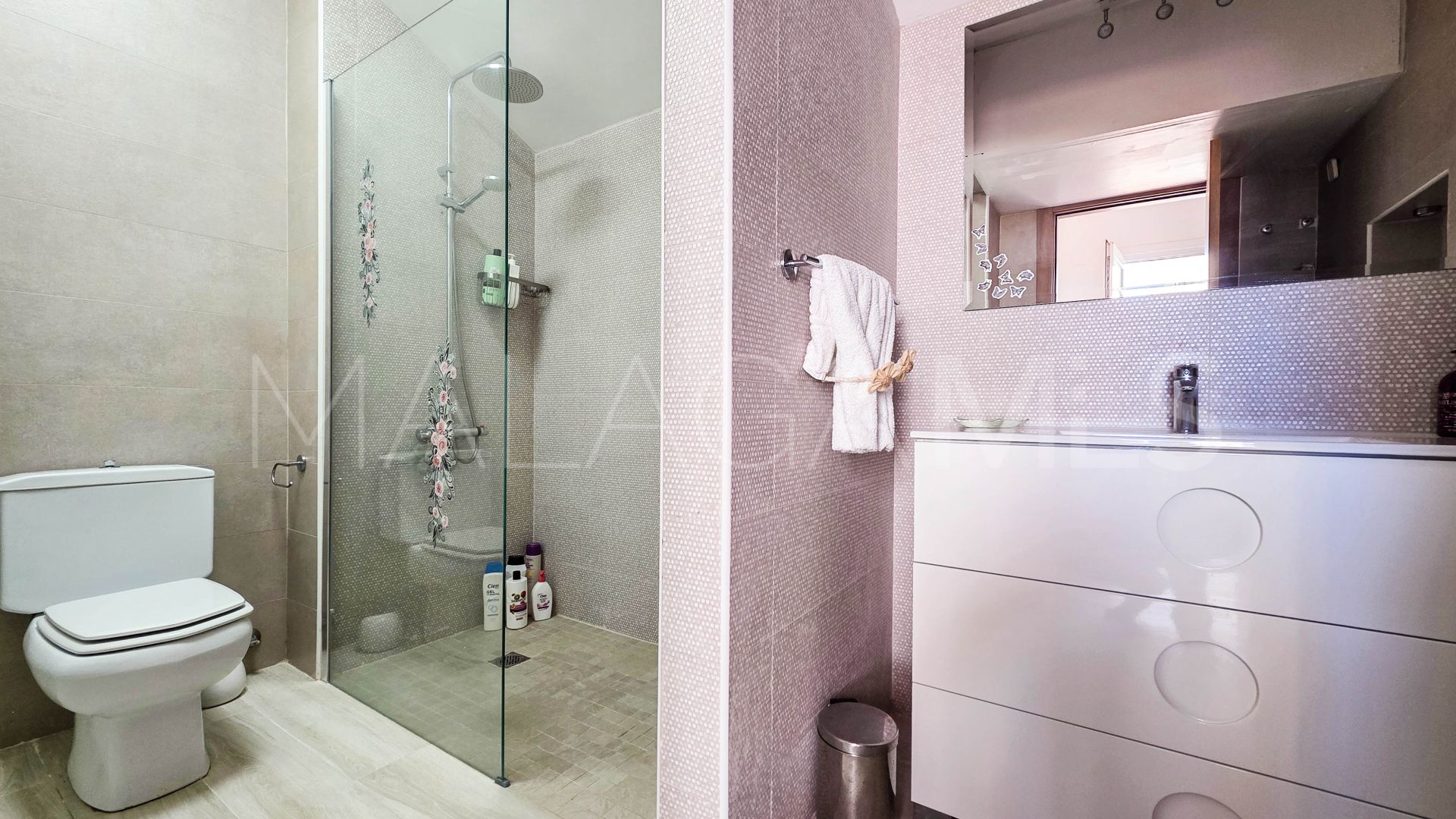 For sale duplex penthouse in La Duquesa