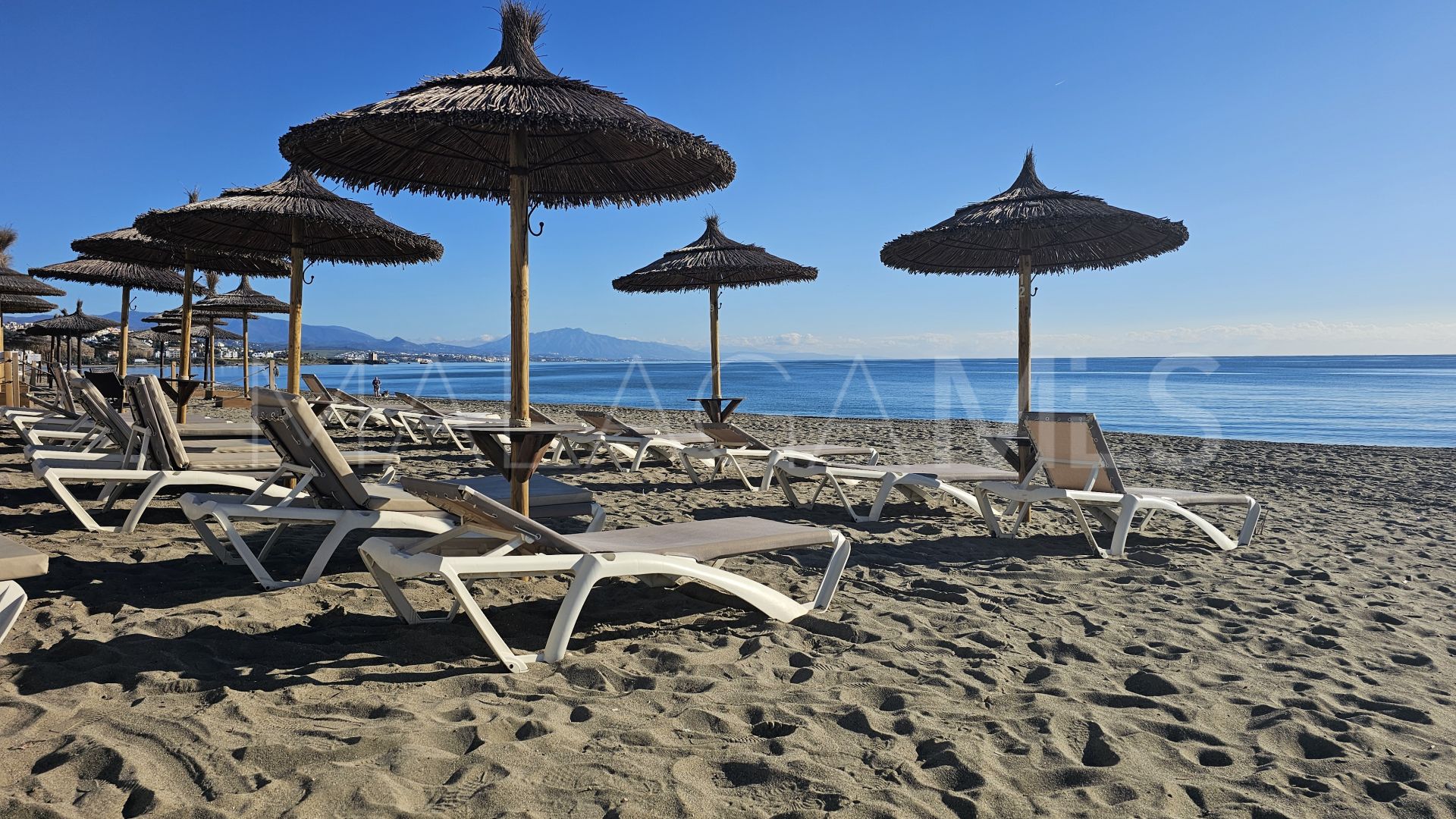 For sale duplex penthouse in La Duquesa