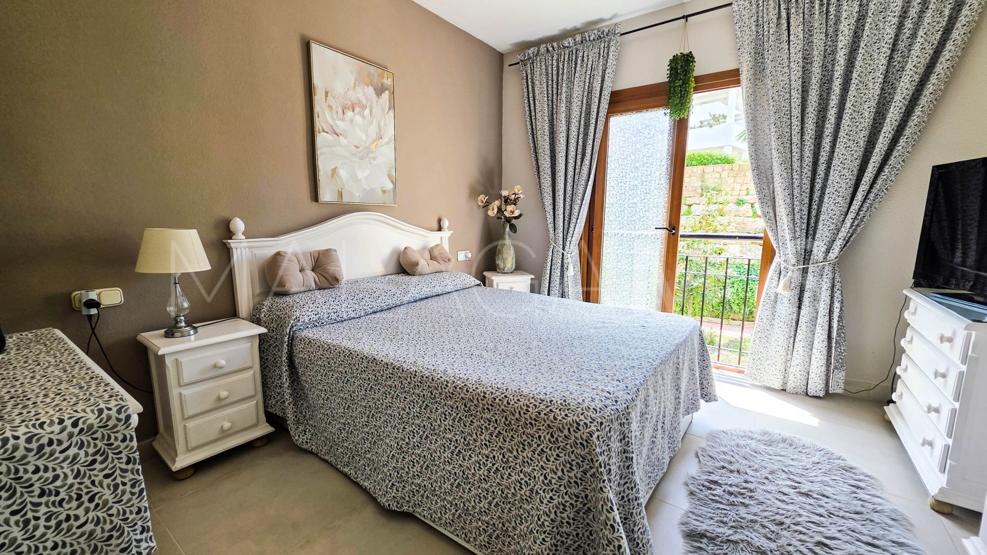 For sale duplex penthouse in La Duquesa