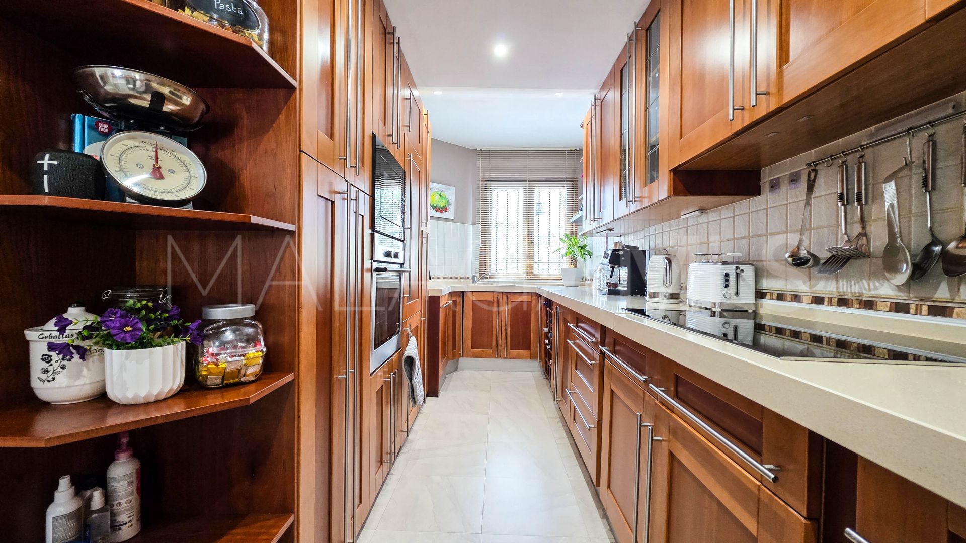 For sale duplex penthouse in La Duquesa