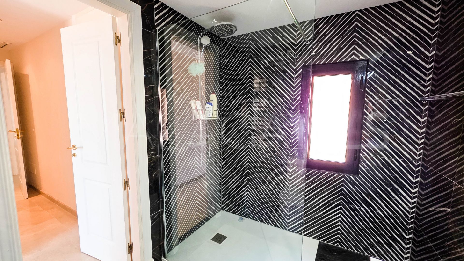 Apartamento for sale in La Duquesa with 3 bedrooms