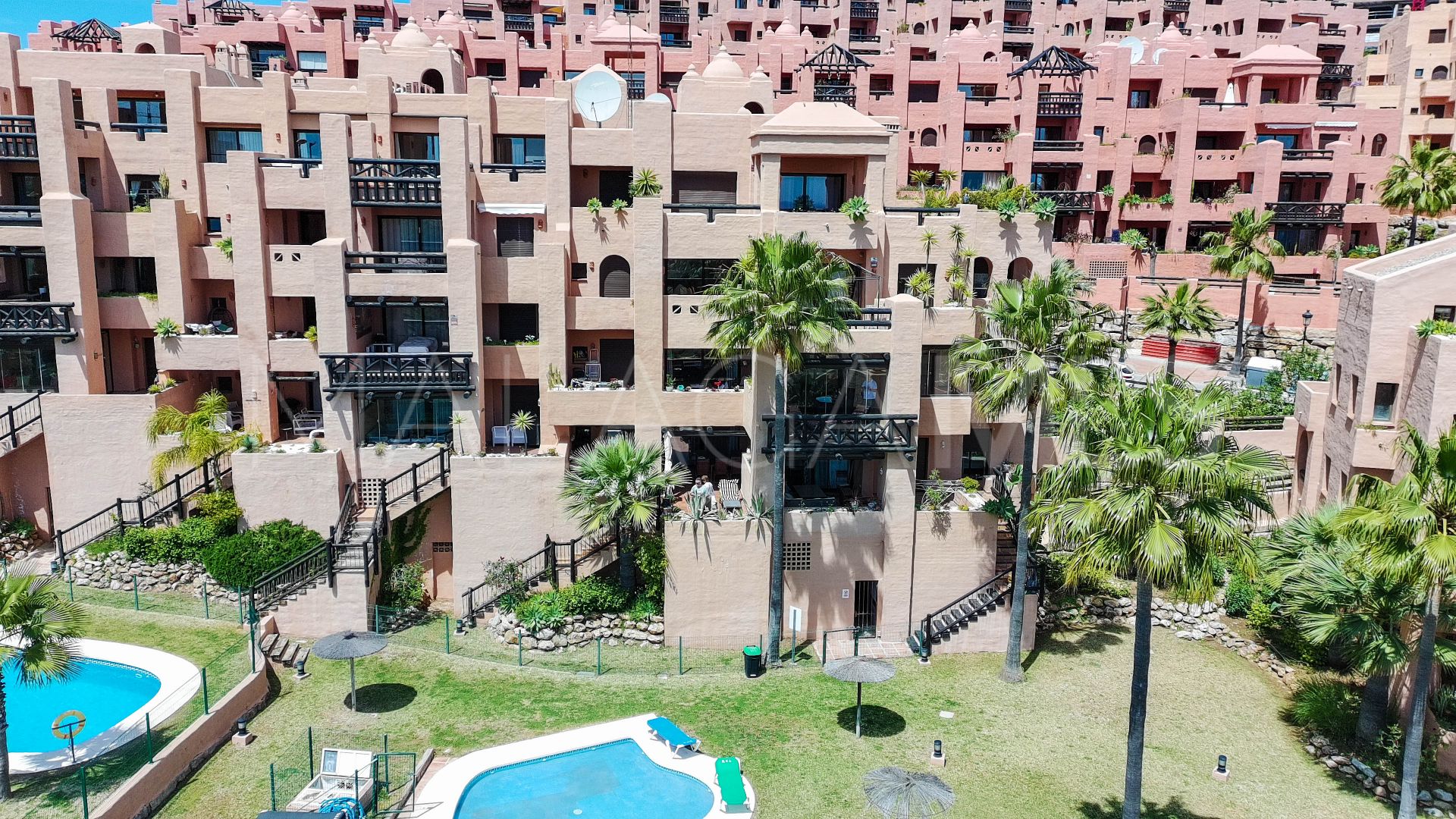 Apartamento for sale in La Duquesa with 3 bedrooms