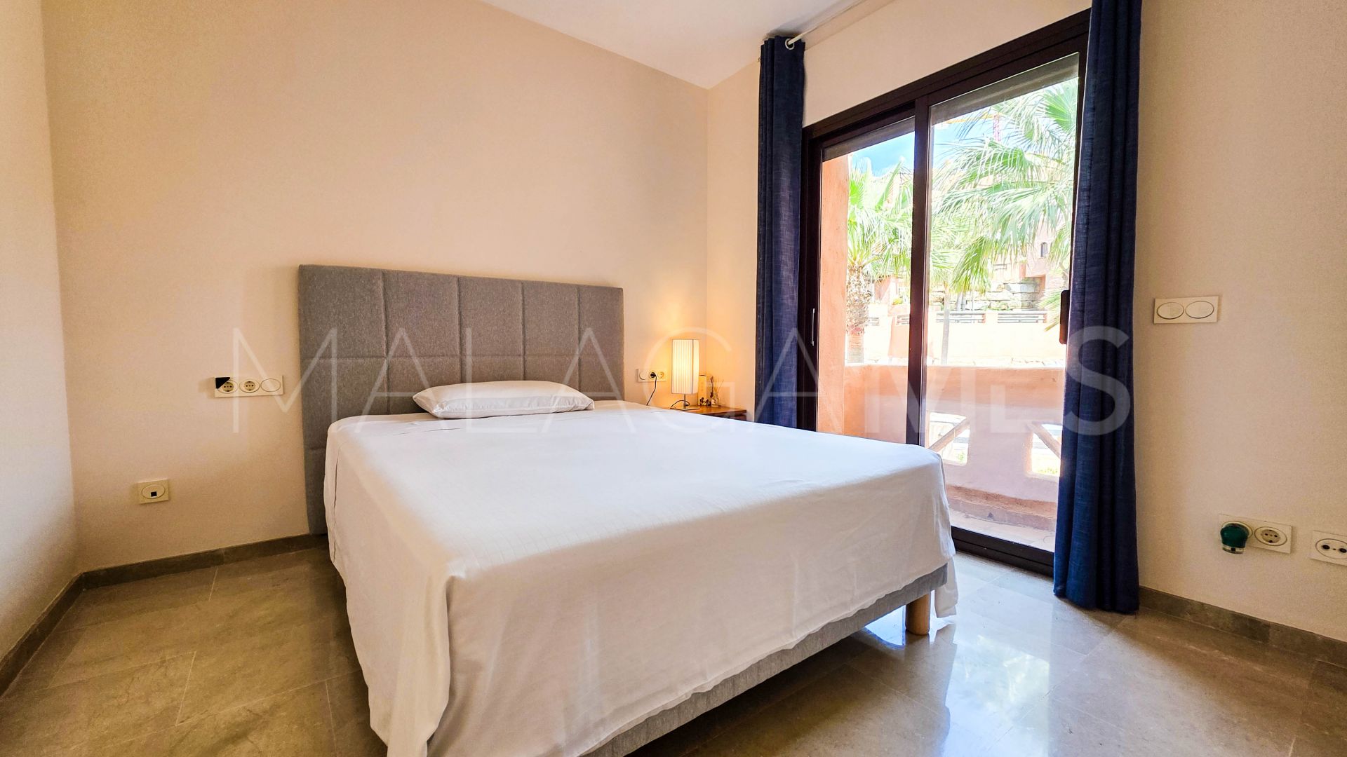 Apartamento for sale in La Duquesa with 3 bedrooms