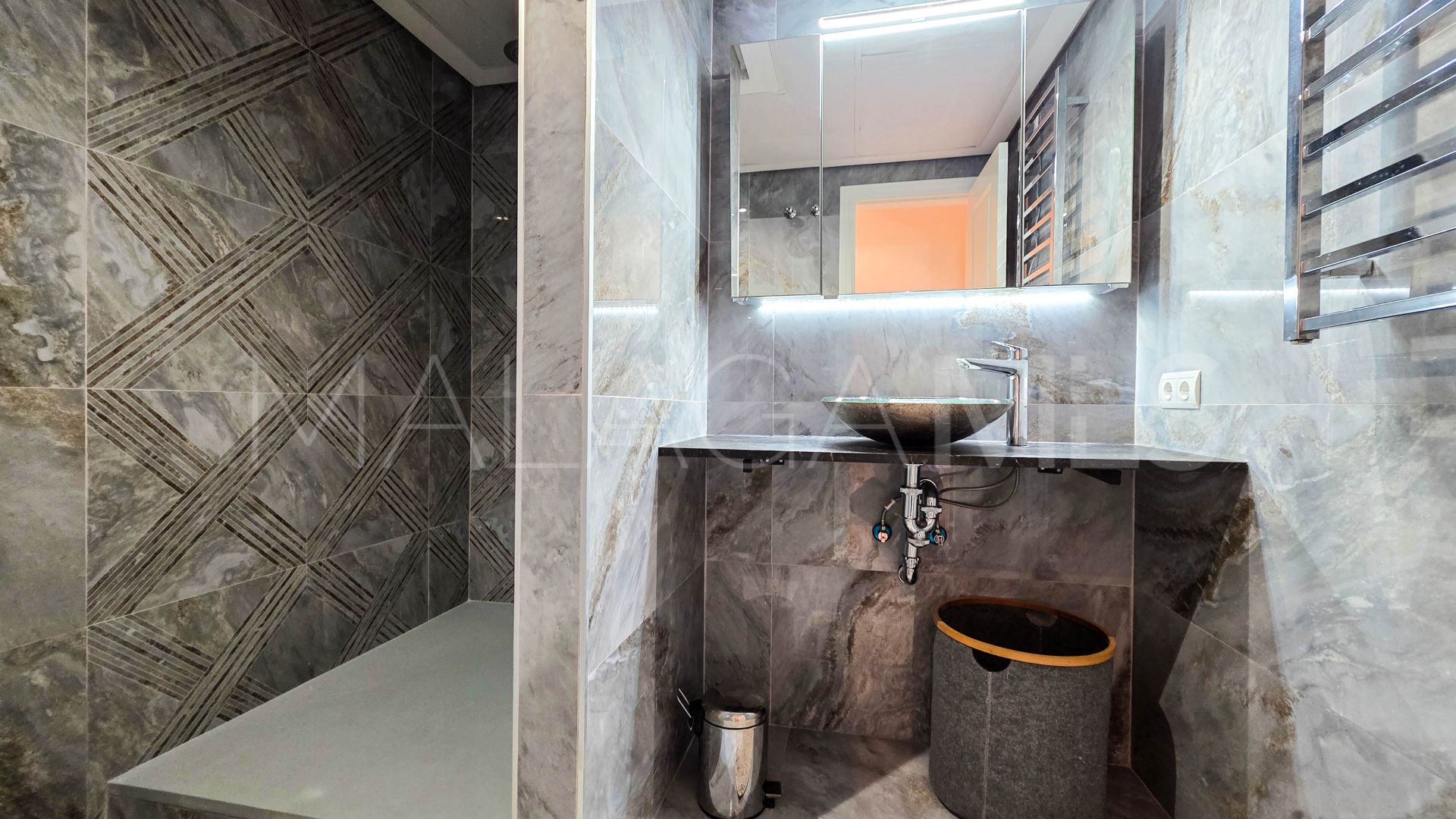 Apartamento for sale in La Duquesa with 3 bedrooms