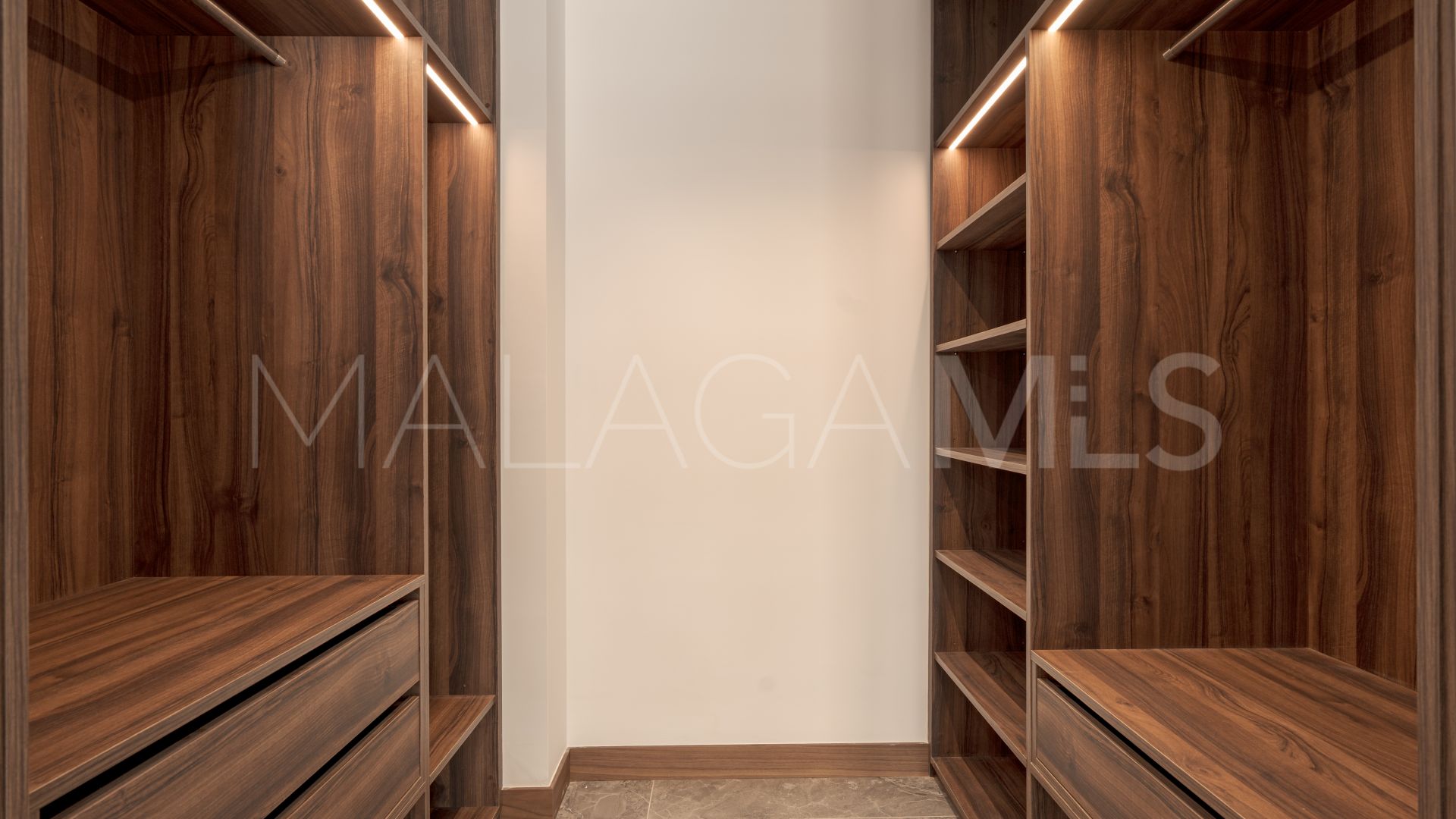 Adosado a la venta in Estepona Casco Antiguo de 3 bedrooms