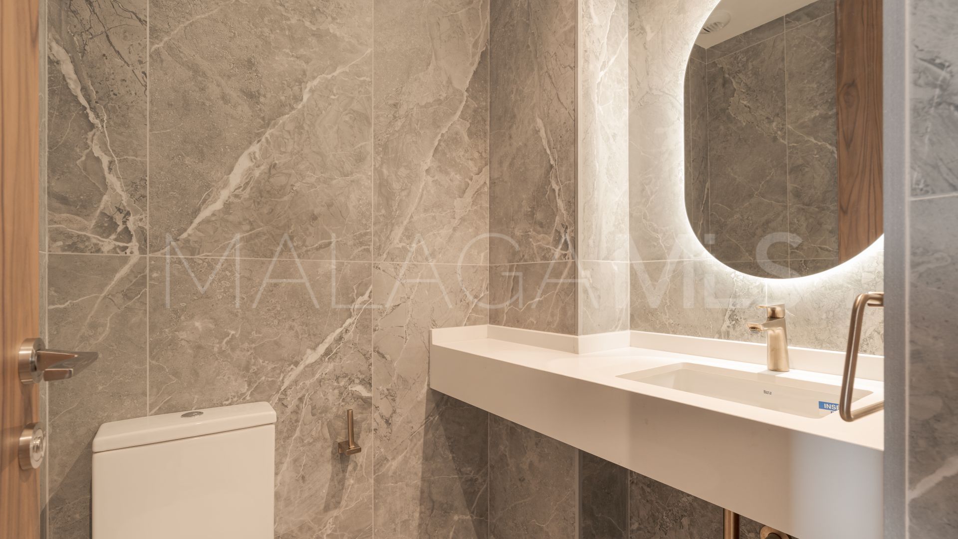 Adosado a la venta in Estepona Casco Antiguo de 3 bedrooms