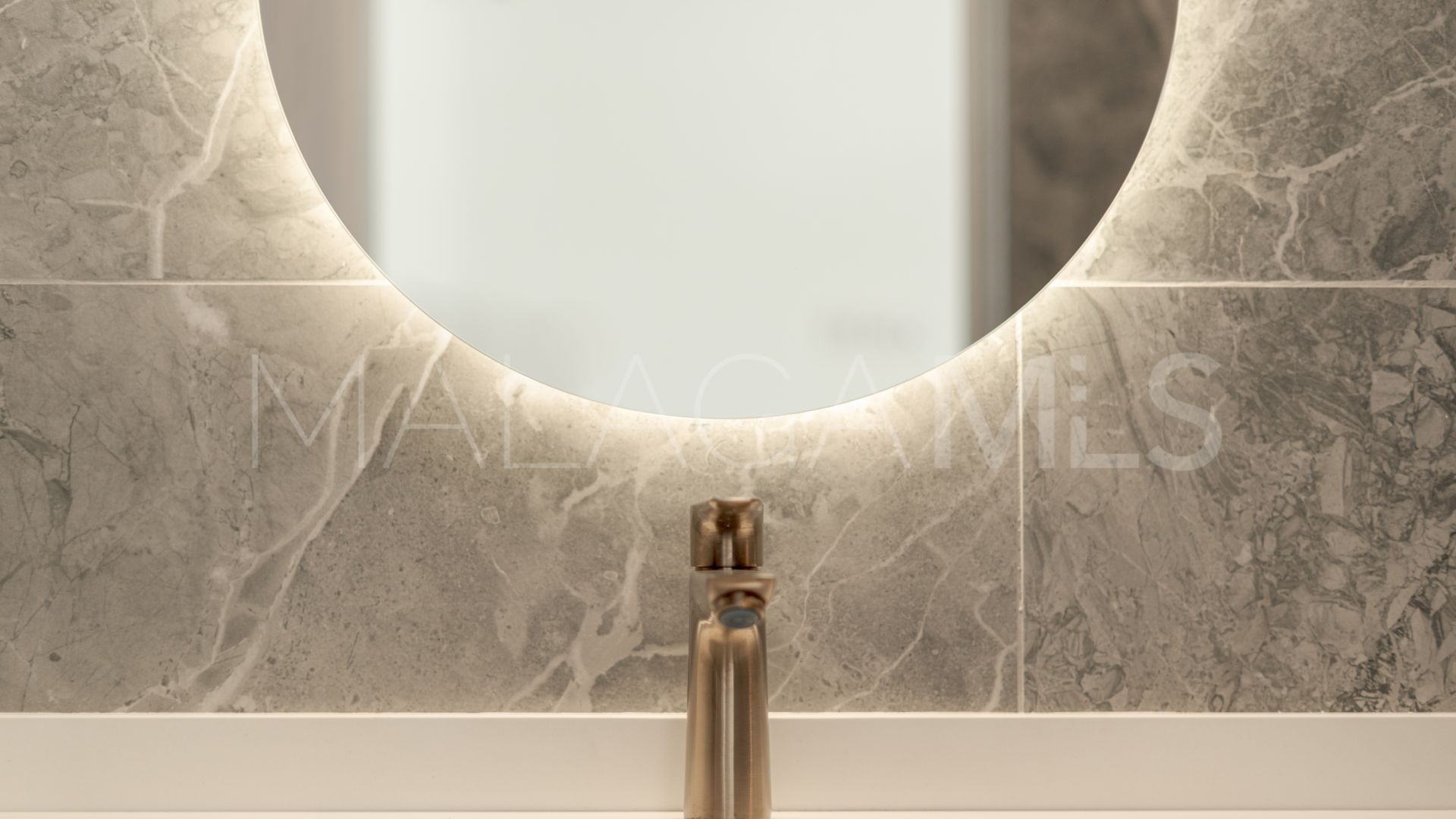 Adosado a la venta in Estepona Casco Antiguo de 3 bedrooms