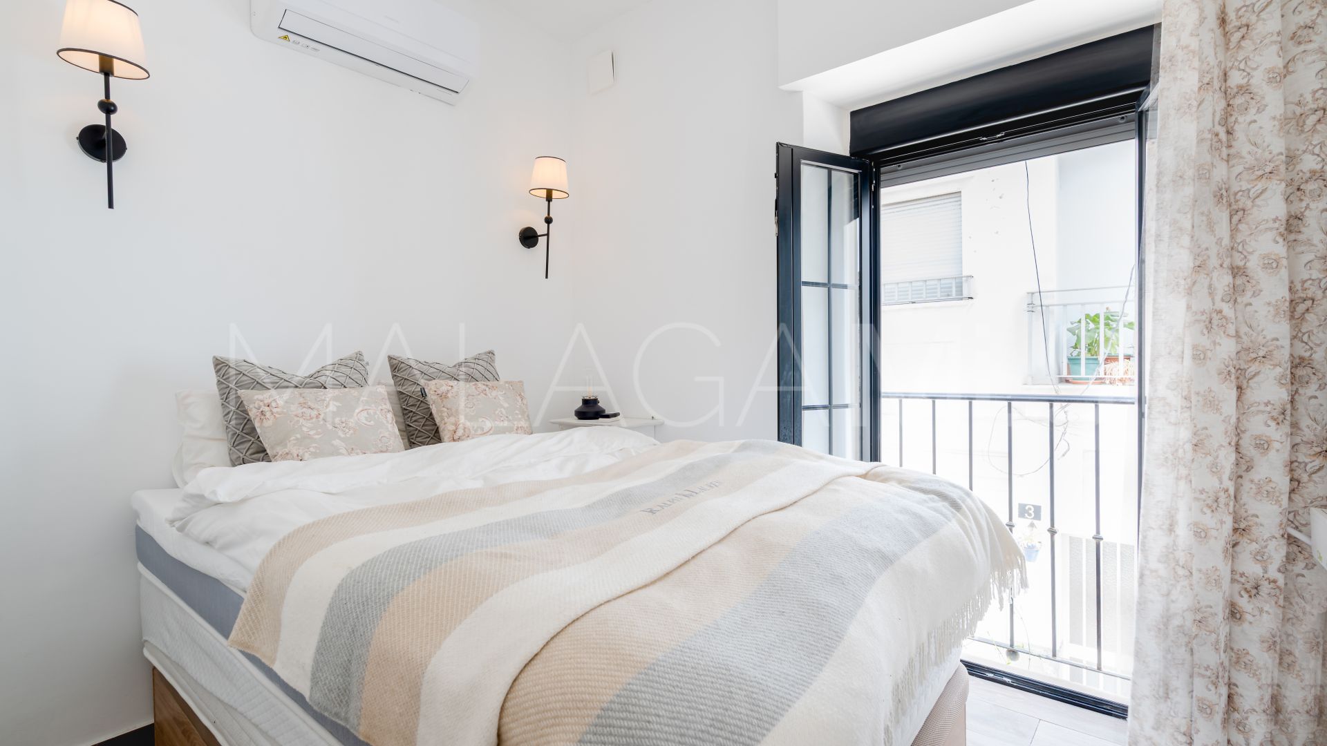 Zweistöckiges penthouse for sale in Estepona Old Town