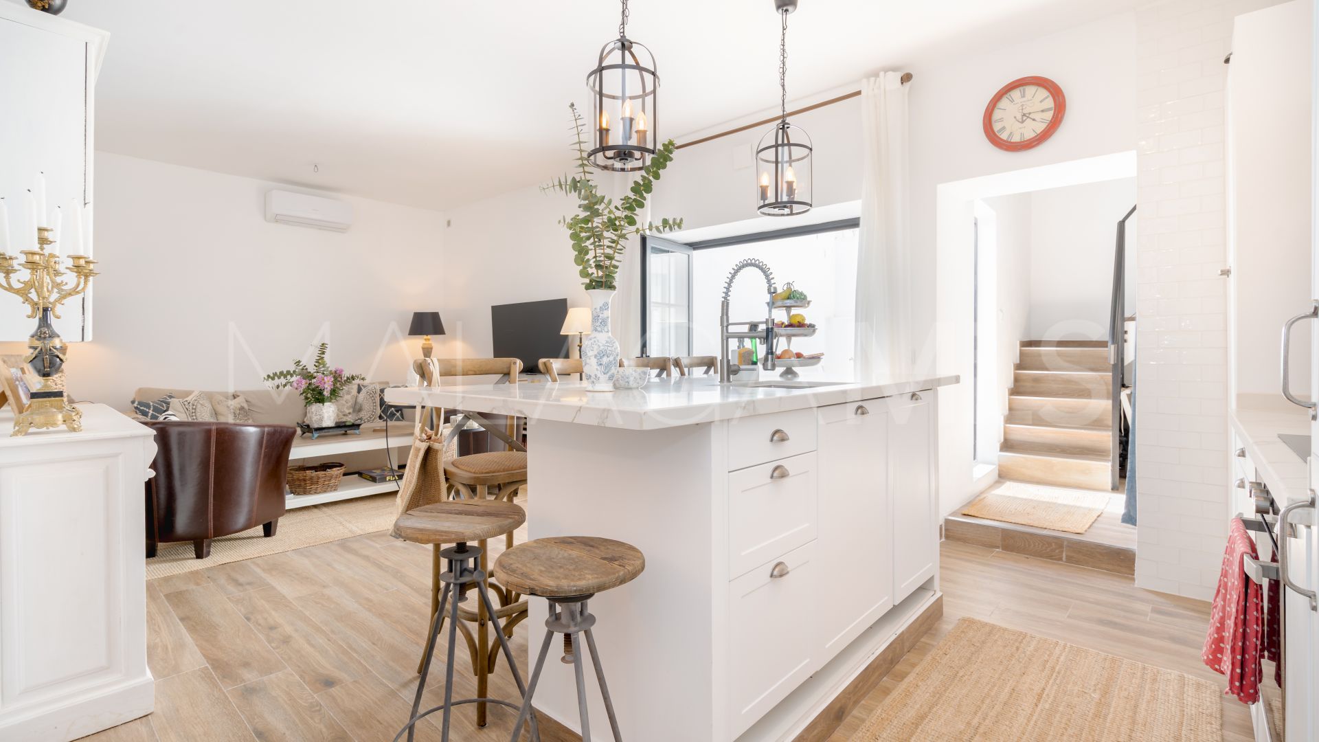 Zweistöckiges penthouse for sale in Estepona Old Town