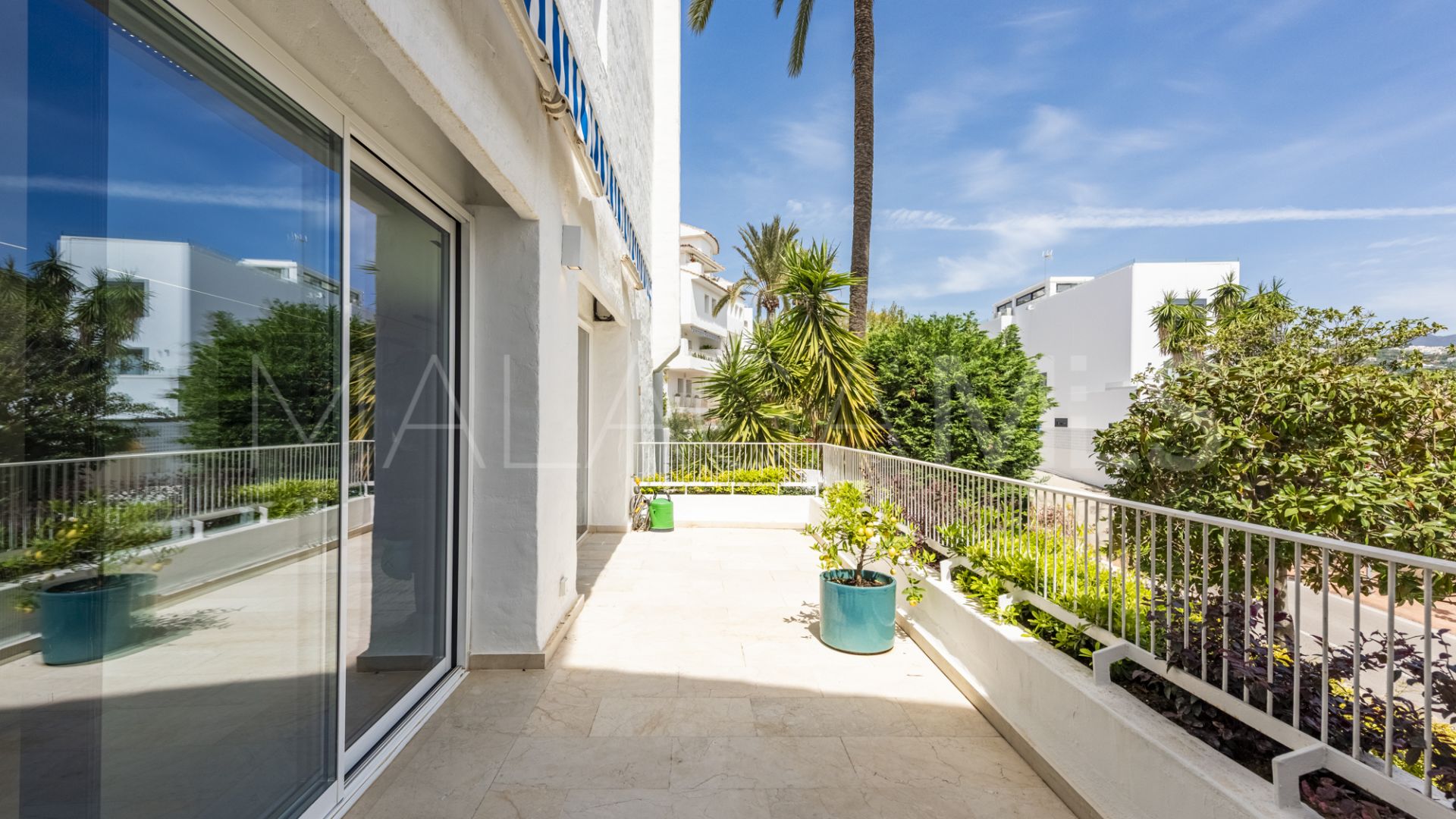 3 bedrooms duplex in Marbella East for sale