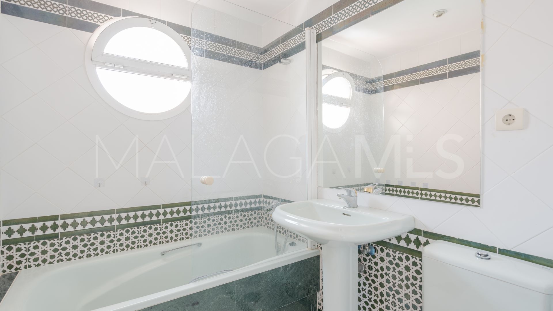 Estepona East town house for sale