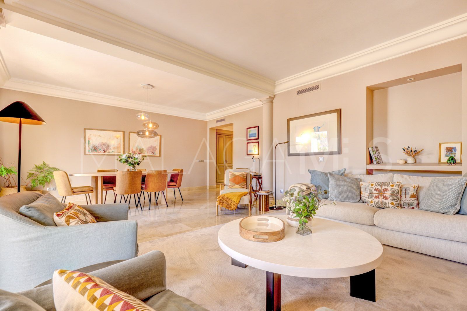 Buy duplex penthouse in Las Alamandas