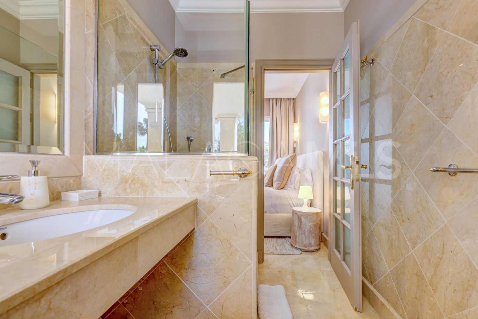 Buy duplex penthouse in Las Alamandas