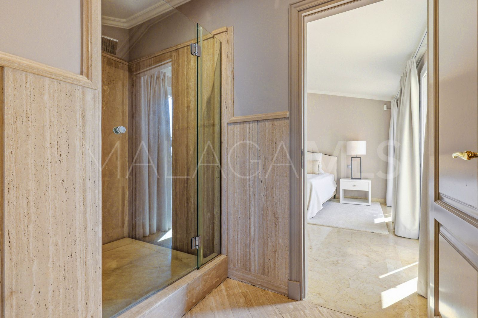 Buy duplex penthouse in Las Alamandas