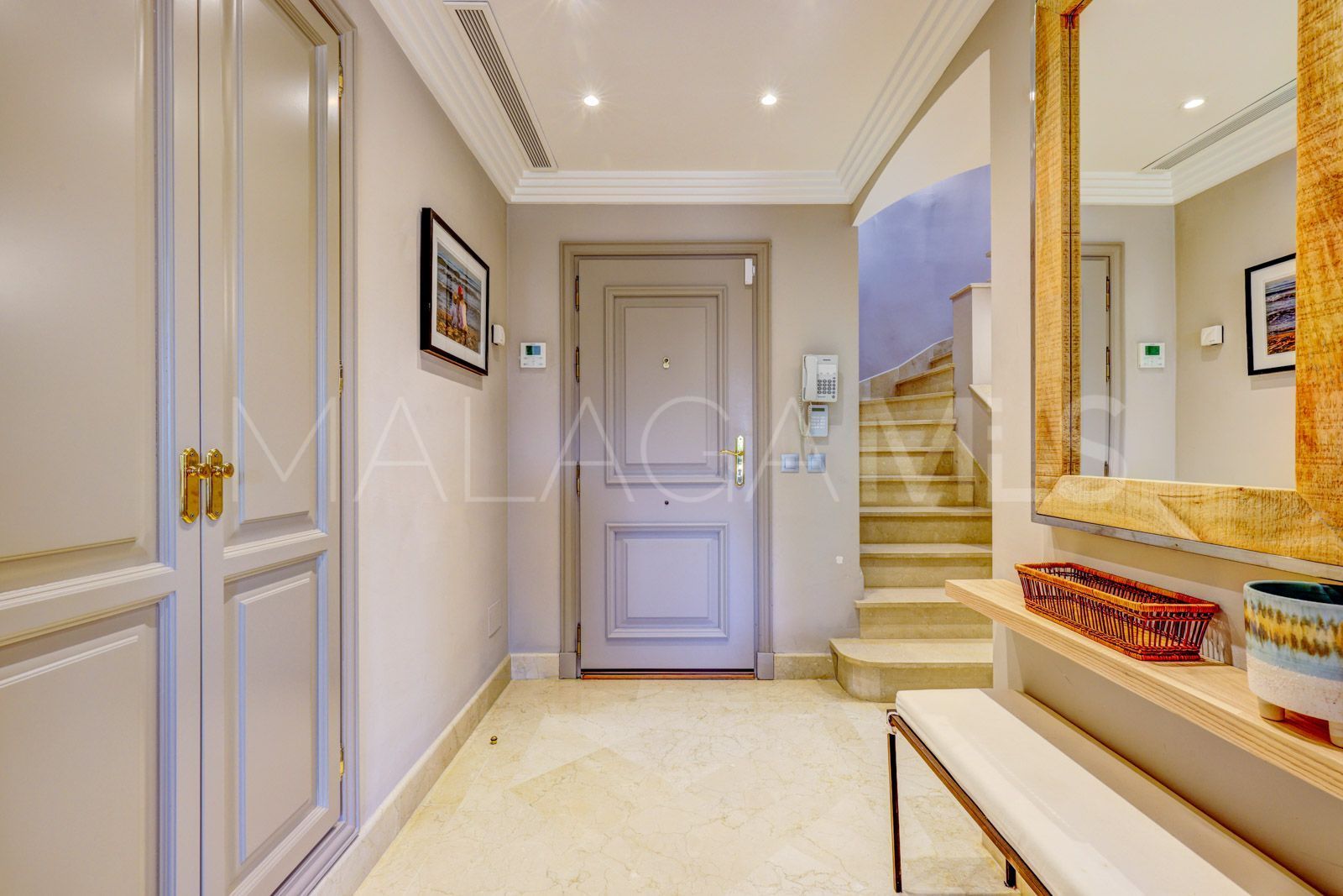 Buy duplex penthouse in Las Alamandas