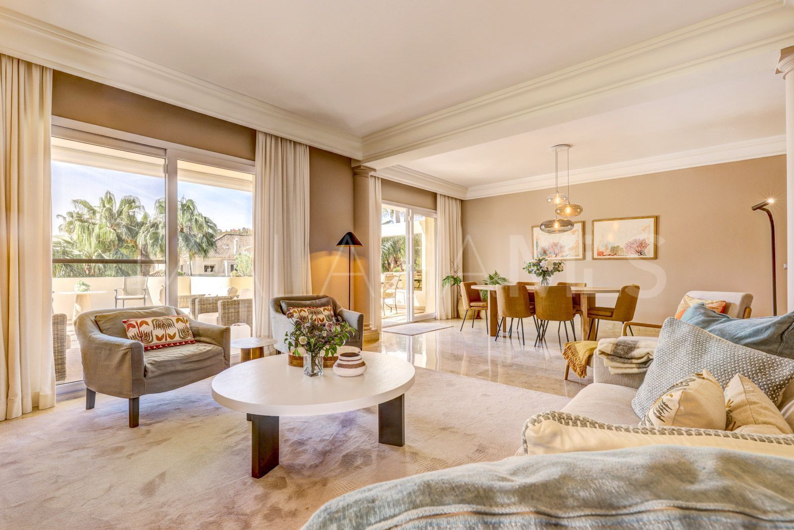 Buy duplex penthouse in Las Alamandas