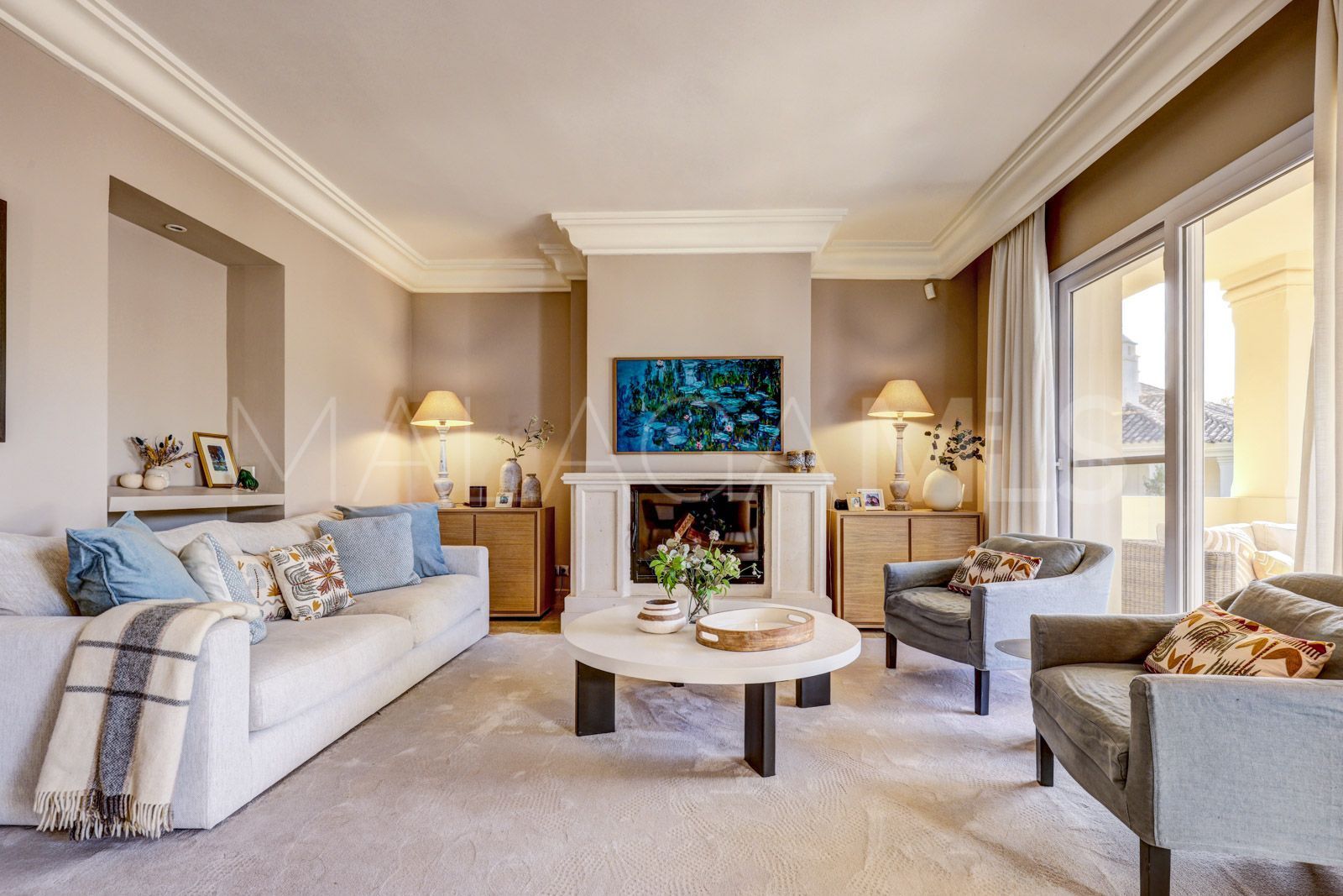 Buy duplex penthouse in Las Alamandas