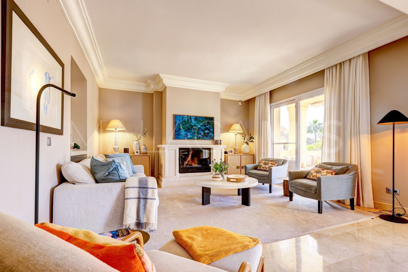 Buy duplex penthouse in Las Alamandas