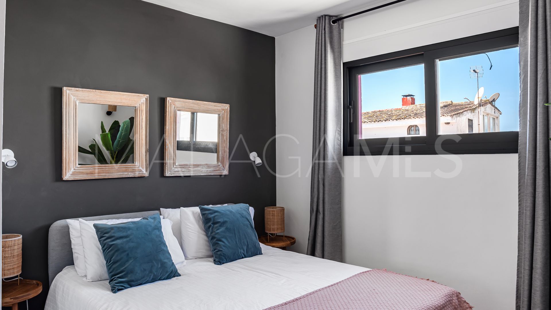Villa for sale in Nueva Andalucia