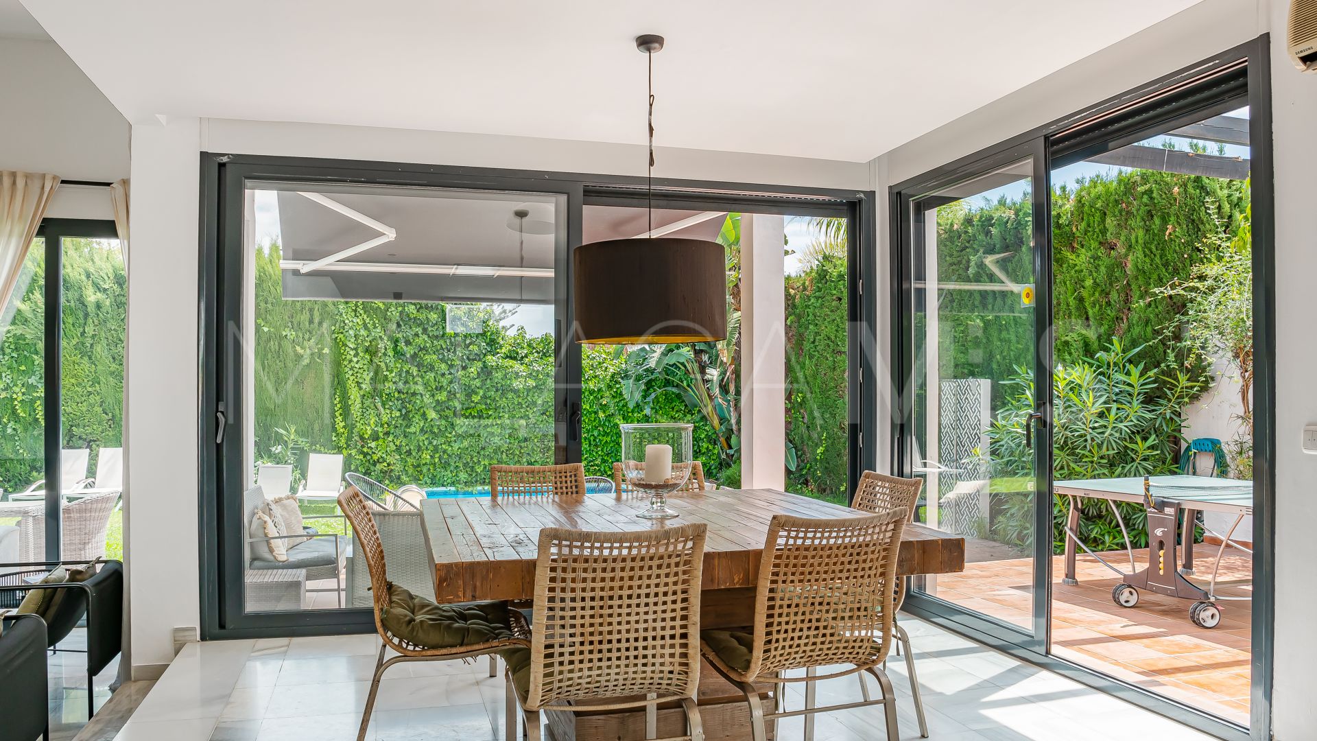 Villa for sale in Nueva Andalucia