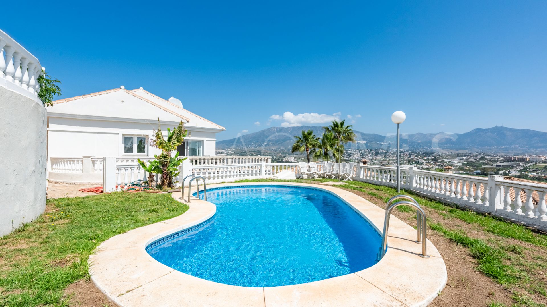 Villa for sale in Cerros del Aguila