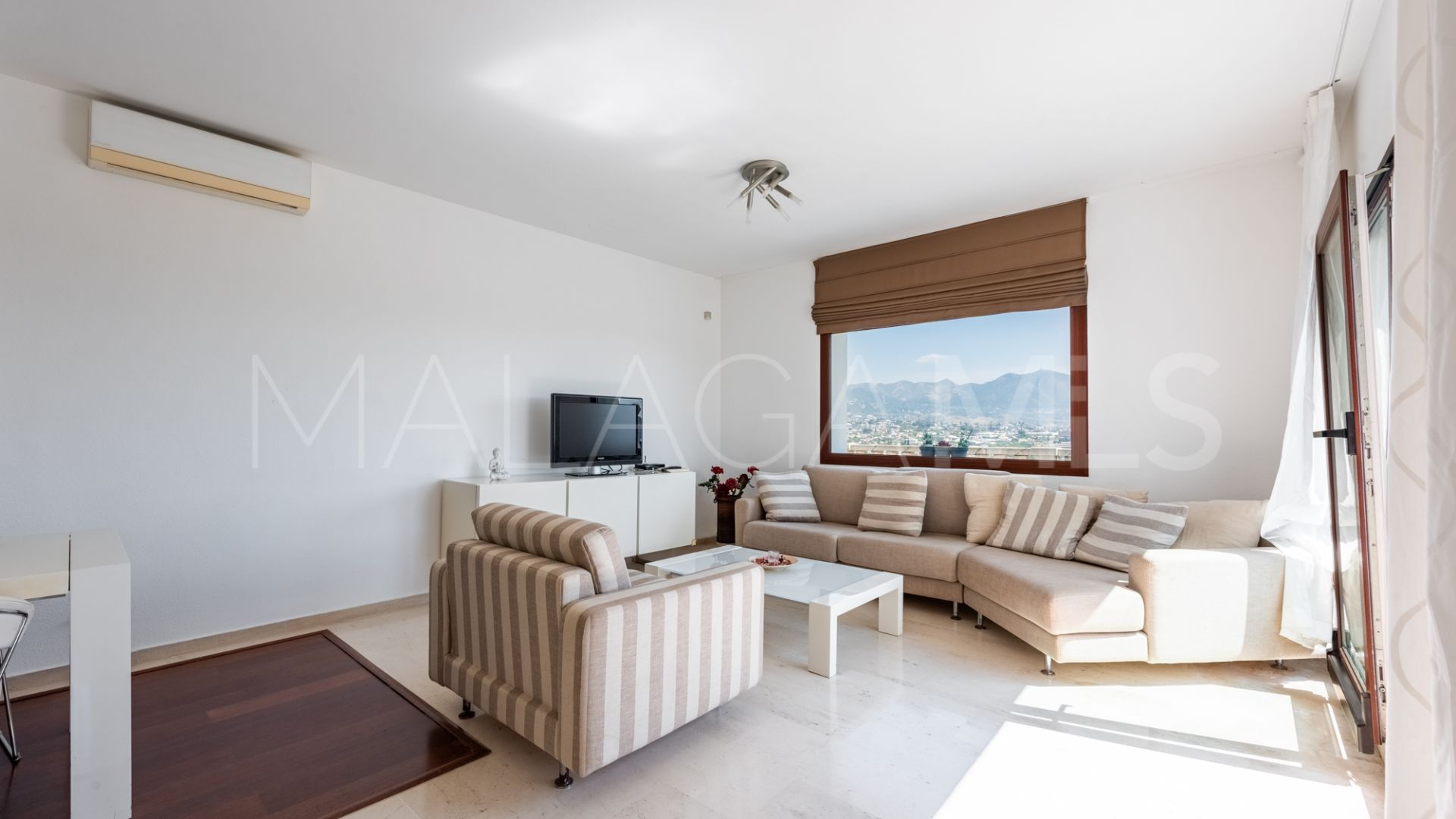 Villa for sale in Cerros del Aguila